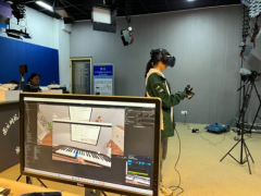 定师生素养成长、课程系统优化、智能资本结构